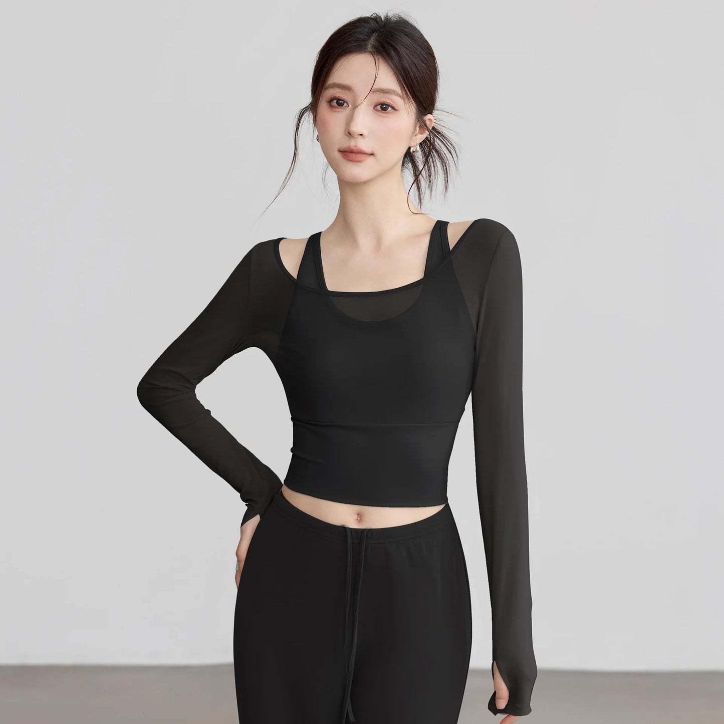 Roupas de yoga para mulheres para outono e inverno férias de duas peças copo fixo esportes topos high-end pilates treinamento roupas de fitness